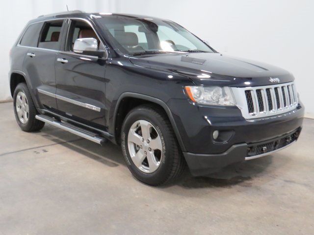 Pre-owned 2011 jeep grand cherokee overland #1